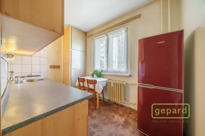 Prodej bytu 2+1, Karlovy Vary, Krymská, 55 m2