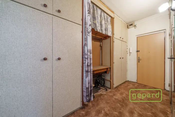 Prodej bytu 2+1, Karlovy Vary, Krymská, 55 m2