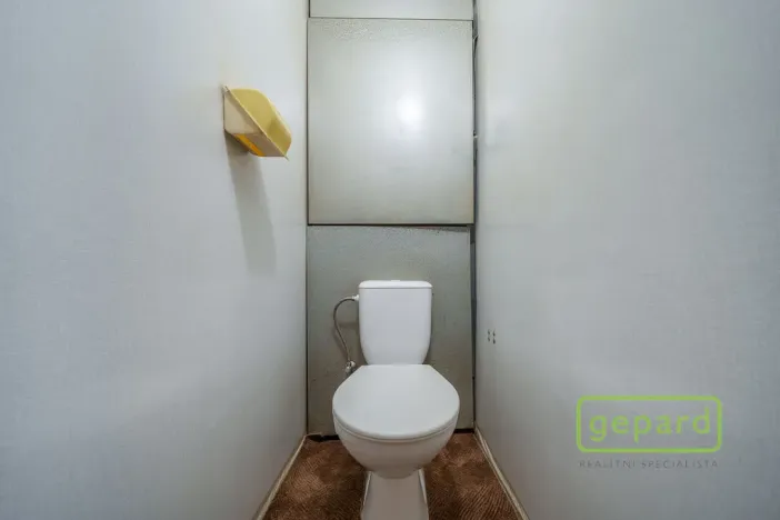 Prodej bytu 2+1, Karlovy Vary, Krymská, 55 m2