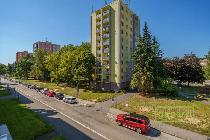 Prodej bytu 2+1, Karlovy Vary, Krymská, 55 m2