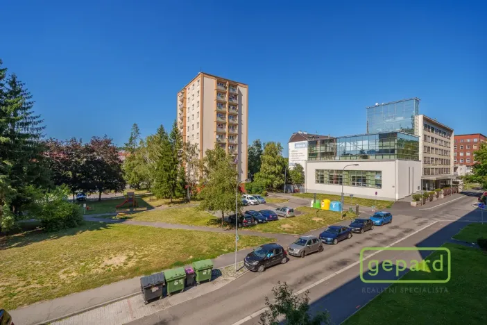 Prodej bytu 2+1, Karlovy Vary, Krymská, 55 m2