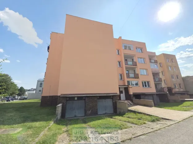 Pronájem bytu 3+1, Krnov - Pod Bezručovým vrchem, K. Čapka, 83 m2