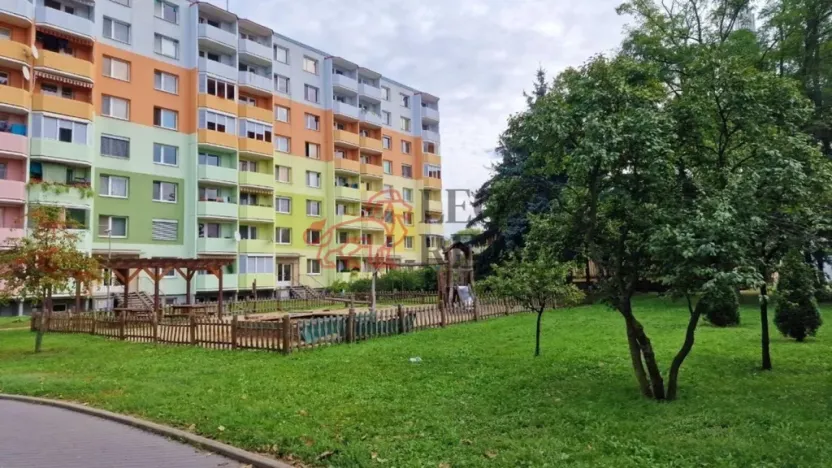 Pronájem bytu 3+1, Veselí nad Moravou, náměstí Míru, 73 m2