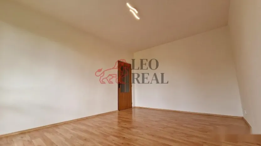 Pronájem bytu 3+1, Veselí nad Moravou, náměstí Míru, 73 m2