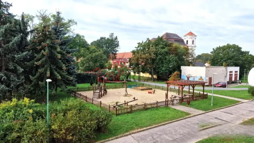 Pronájem bytu 3+1, Veselí nad Moravou, náměstí Míru, 73 m2