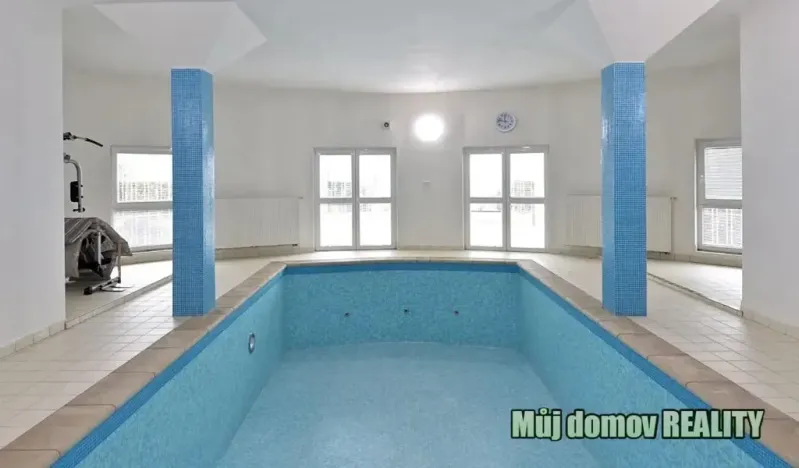 Pronájem vily, Praha - Smíchov, Nový Zlíchov, 801 m2