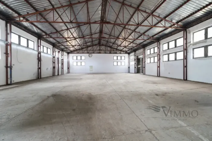 Pronájem skladu, Jílovice, 18100 m2