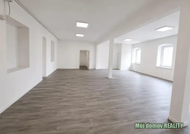 Pronájem vily, Praha - Písnice, 1300 m2