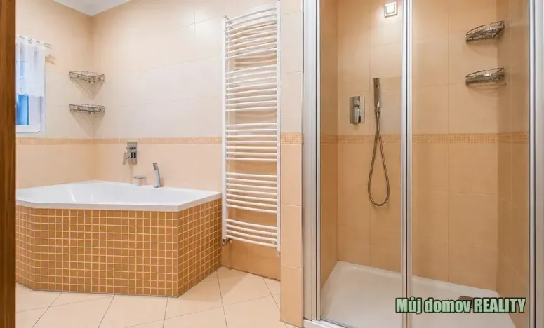 Pronájem vily, Praha - Písnice, 1300 m2