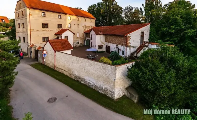 Pronájem vily, Praha - Písnice, 1300 m2