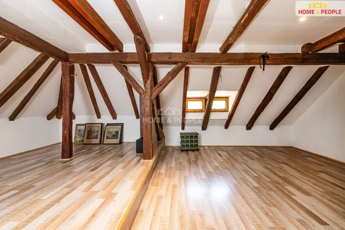 Prodej rodinného domu, Vysoký Chlumec, 190 m2