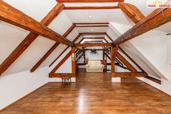 Prodej rodinného domu, Vysoký Chlumec, 190 m2