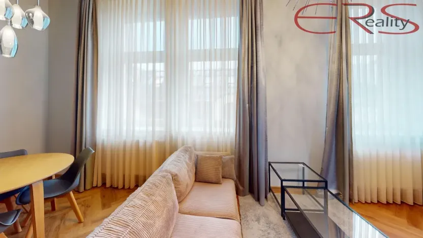 Pronájem bytu 2+kk, Jablonec nad Nisou, Komenského, 54 m2