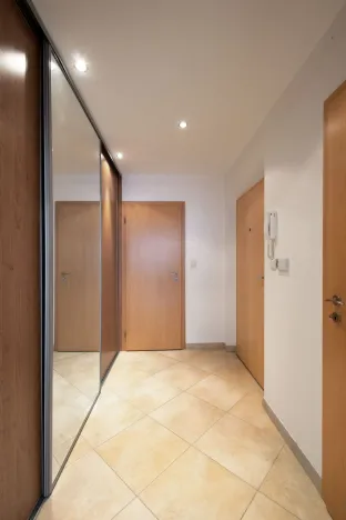 Pronájem bytu 1+kk, Praha - Zličín, Milotická, 36 m2