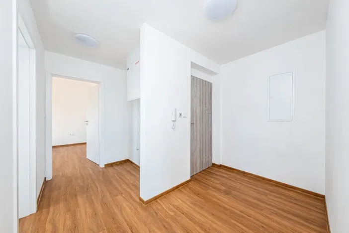 Prodej bytu 2+kk, Lázně Bohdaneč, Šípkova, 56 m2