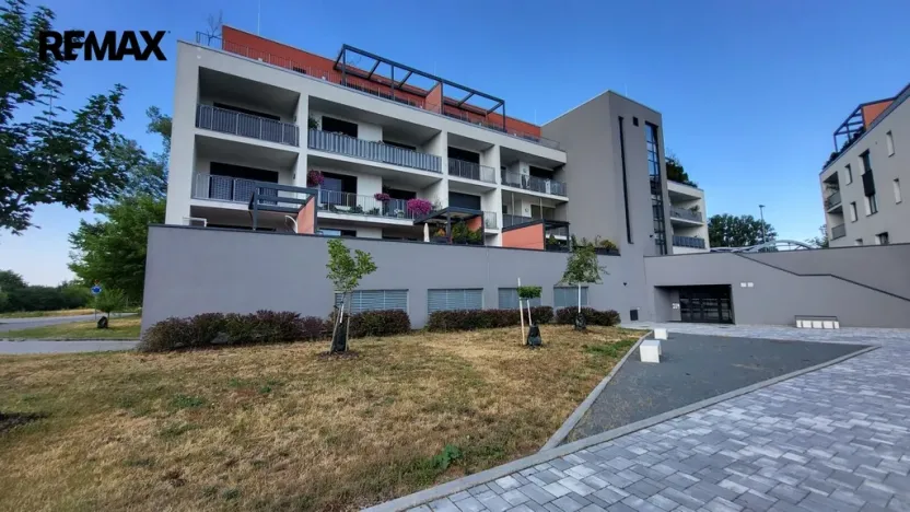 Pronájem bytu 2+kk, Olomouc - Hejčín, Lazecká, 57 m2