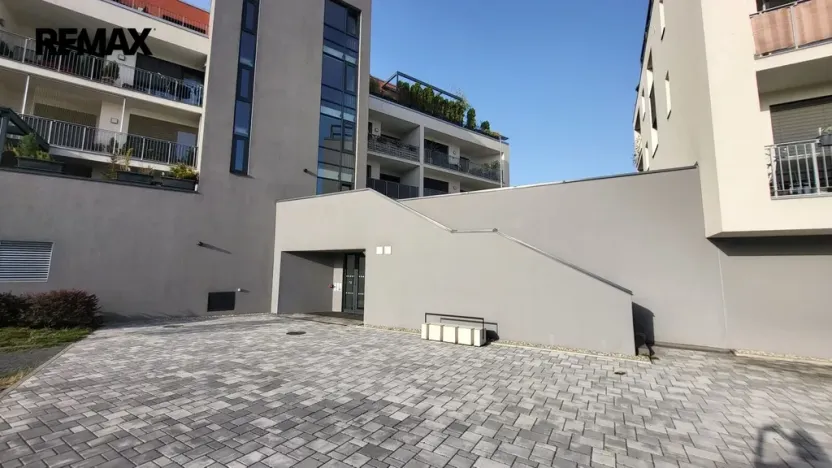 Pronájem bytu 2+kk, Olomouc - Hejčín, Lazecká, 57 m2