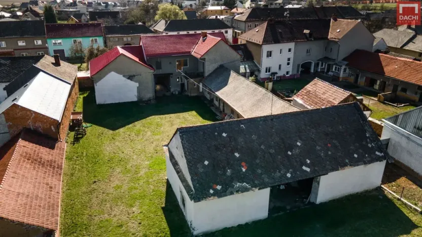 Prodej zemědělské usedlosti, Moravičany, 350 m2