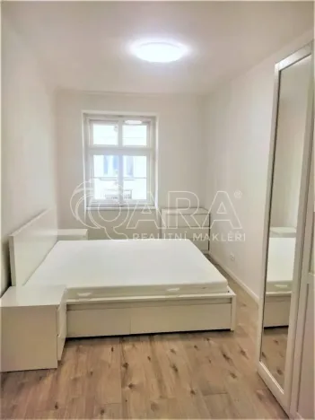 Pronájem bytu 2+kk, Praha - Holešovice, Jirečkova, 48 m2