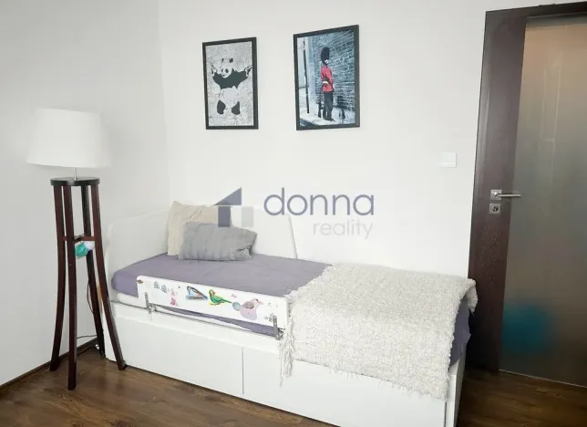 Pronájem bytu 3+1, Praha, Tasovská, 72 m2