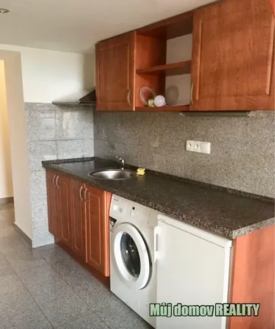 Pronájem bytu 1+kk, Praha - Vysočany, Freyova, 18 m2
