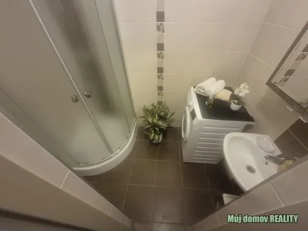 Pronájem bytu 2+kk, Praha - Karlín, 45 m2