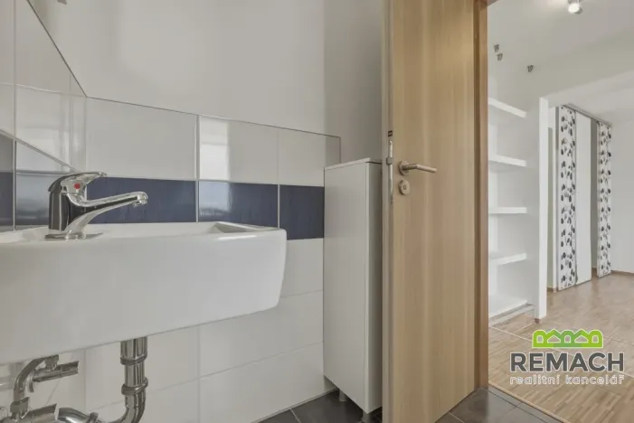 Pronájem bytu 1+kk, Zlín, Ševcovská, 33 m2