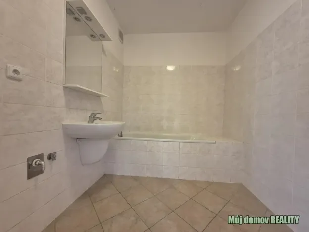 Pronájem bytu 2+kk, Praha - Kunratice, Merhoutova, 60 m2