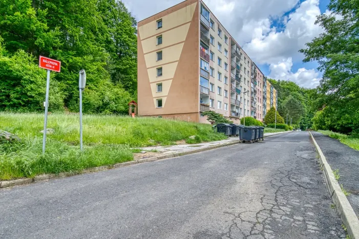Pronájem bytu 1+1, Děčín - Děčín IX-Bynov, Nálepkova, 35 m2