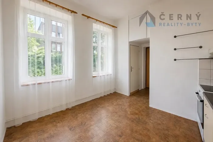 Pronájem bytu 2+kk, Liberec, U Lomu, 37 m2