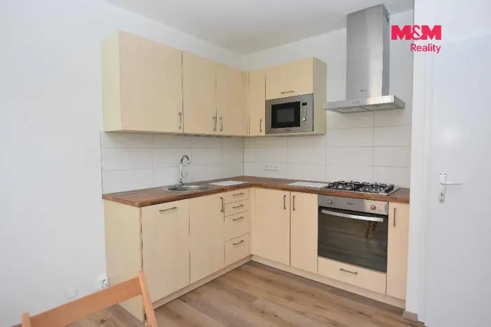 Pronájem bytu 1+1, Liberec - Liberec IV-Perštýn, Kominická, 36 m2