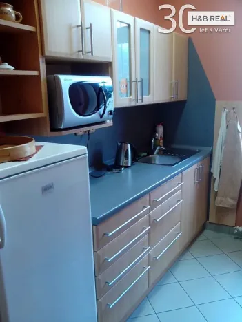 Pronájem kanceláře, Vsetín, Dolní náměstí, 17 m2