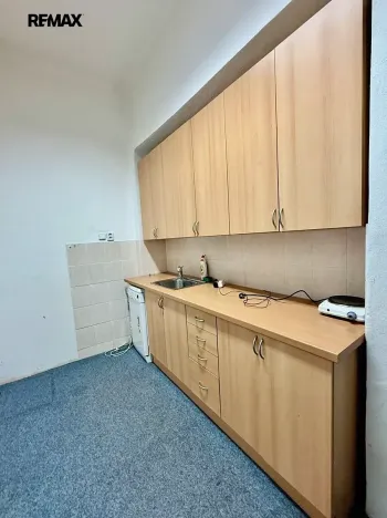 Pronájem kanceláře, Plzeň, Jedlová, 400 m2