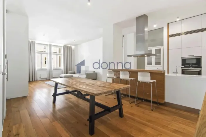 Pronájem bytu 3+kk, Praha, Laubova, 109 m2