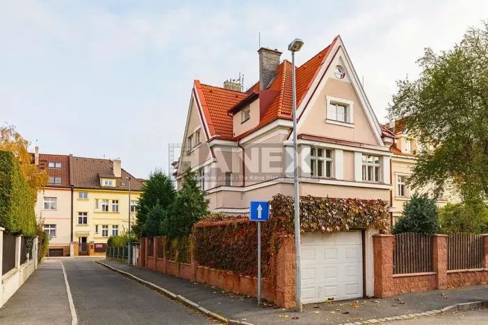 Pronájem rodinného domu, Praha - Dejvice, Hermelínská, 180 m2
