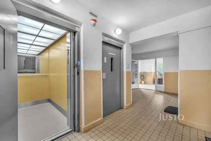 Prodej bytu 1+kk, Týnec nad Sázavou, Okružní, 37 m2