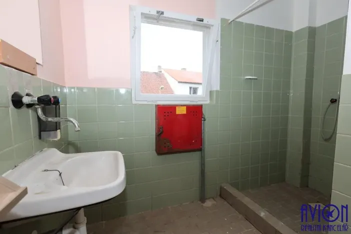 Pronájem výrobních prostor, Praha - Čakovice, Na bahnech, 160 m2
