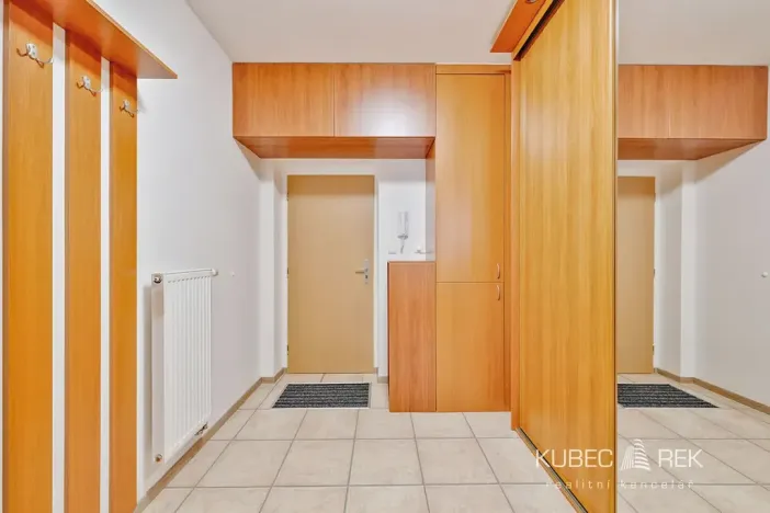 Prodej bytu 1+1, Tábor, Nad Obchvatem, 53 m2
