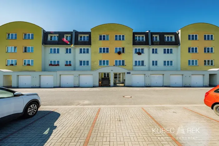 Prodej bytu 1+1, Tábor, Nad Obchvatem, 53 m2