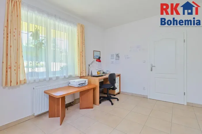 Prodej rodinného domu, Šestajovice, U Pole, 266 m2