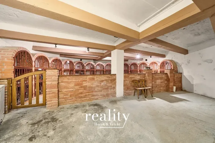 Prodej restaurace, Lesná, 450 m2