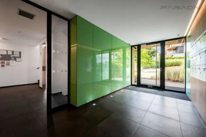 Pronájem bytu 2+kk, Praha - Libeň, Menclova, 66 m2