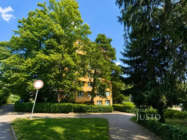 Prodej bytu 2+1, Praha - Kobylisy, Šimůnkova, 46 m2
