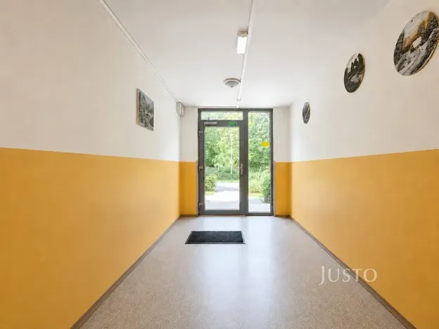 Prodej bytu 2+1, Praha - Kobylisy, Šimůnkova, 46 m2