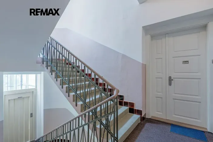 Pronájem bytu 4+kk, Praha - Smíchov, Pod tratí, 111 m2