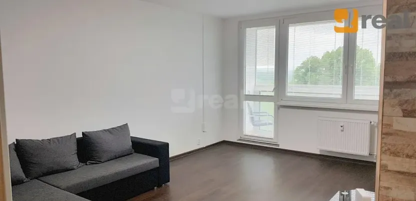 Pronájem bytu 3+1, Praha - Petrovice, Rezlerova, 73 m2