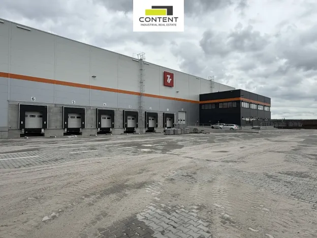Pronájem výrobních prostor, Měnín, 5000 m2