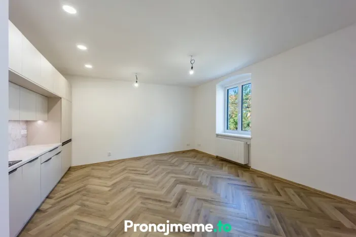 Pronájem bytu 2+kk, Znojmo, Pražákova, 45 m2