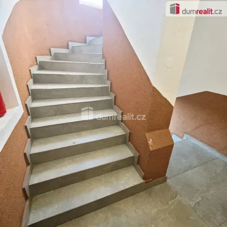 Pronájem bytu 2+1, Děčín - Děčín II-Nové Město, Kamenická, 70 m2