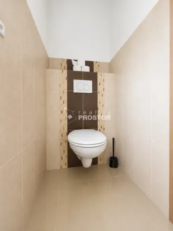Pronájem rodinného domu, Praha - Letňany, Boletická, 140 m2